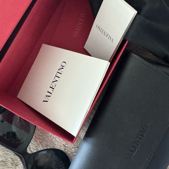 Valentino Black Cat-Eye Sunglasses main image 6